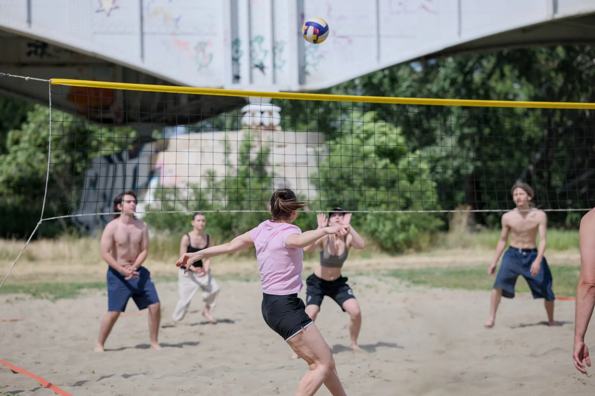 Young people's volleyball championship on Lapos Beach